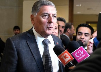 Claudio Alvarado defendió cambio de gabinete y llamó a la oposición a pasar “de la negación a la construcción”
