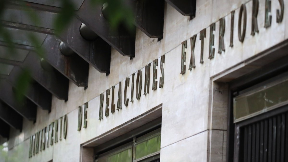 Diplomáticos, preocupados por aumento de designaciones políticas en embajadas
