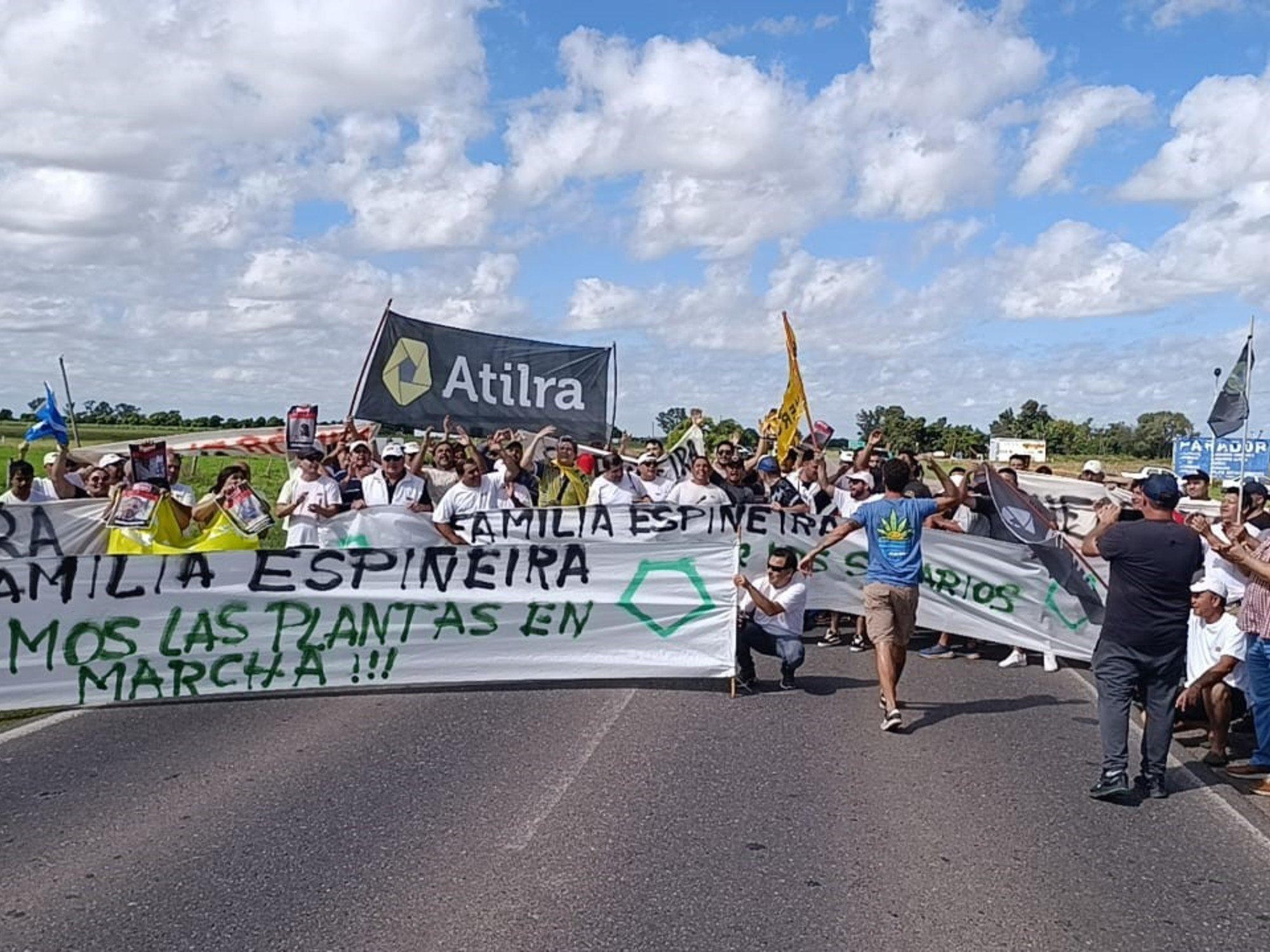 Marchas, tres meses sin cobrar y la fábrica abandonada: la desesperante situación que atraviesan los trabajadores de Lácteos Verónica