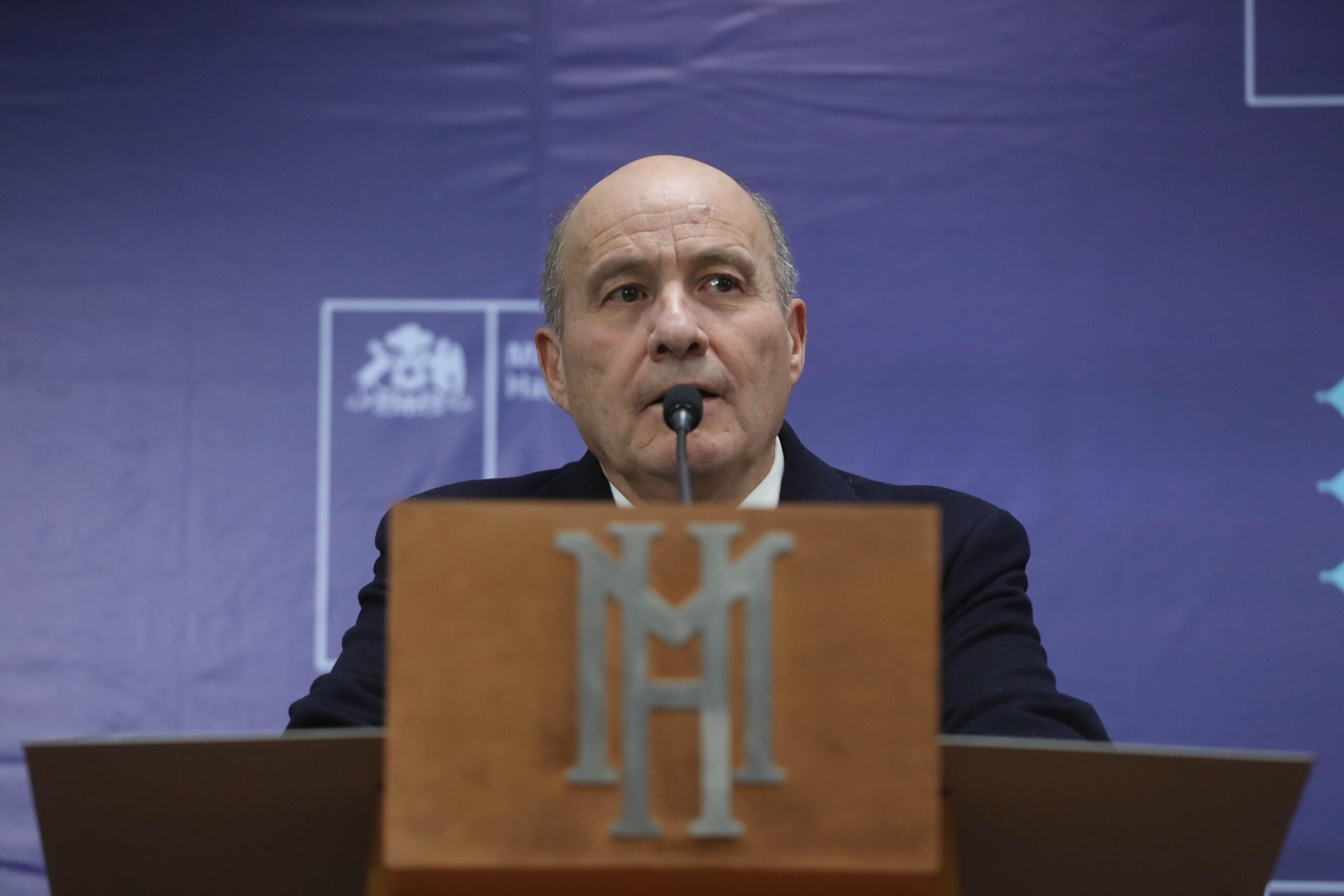 Quiroz acusa millonaria “inconsistencia” en proyección de deuda del gobierno de Boric y anuncia investigación administrativa