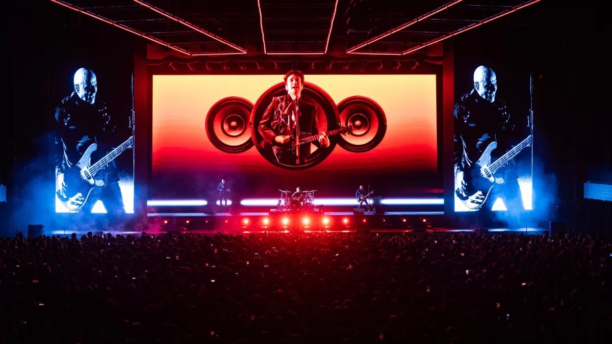 “Poder decir adiós es crecer”: Soda Stereo llega a Chile con el holograma de Cerati, emociona a sus fans y abre el debate sobre cuánto estamos dispuestos a retenerlo