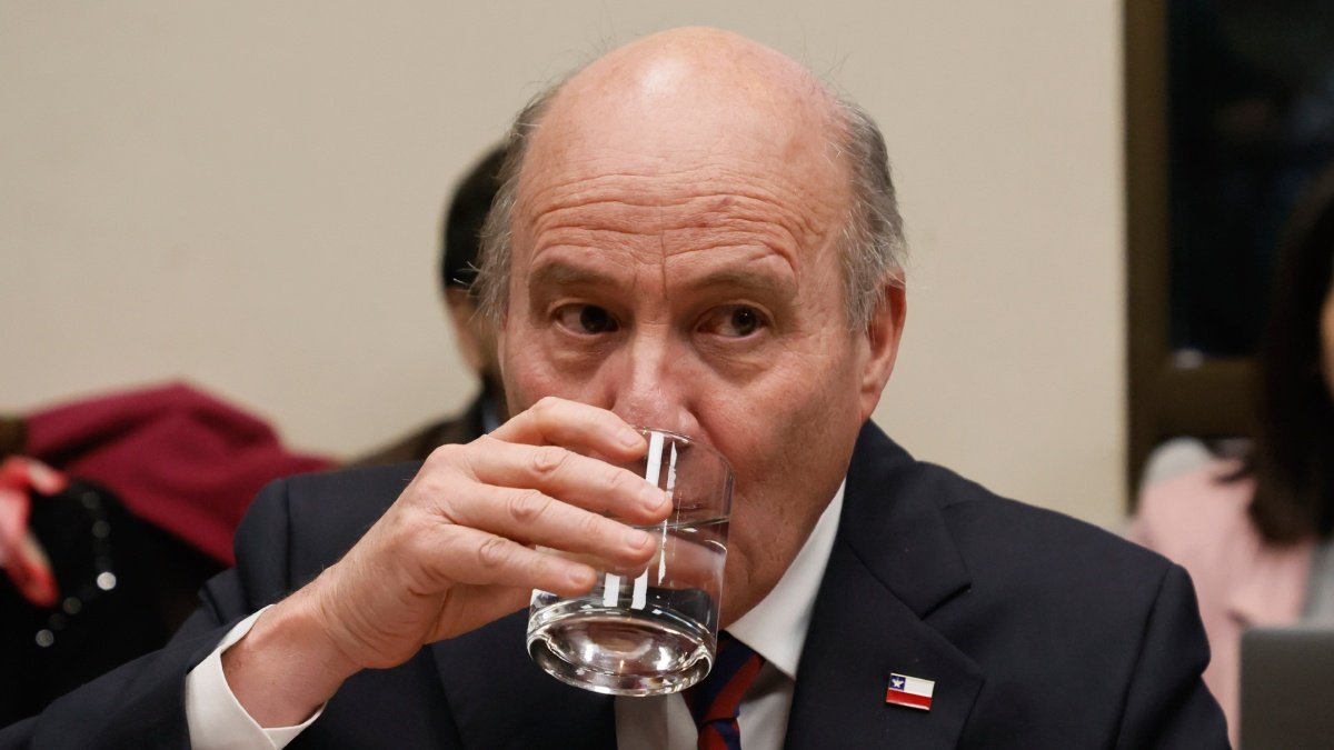 Quiroz descartó "trampa" tras movida que enojó a senadores PPD