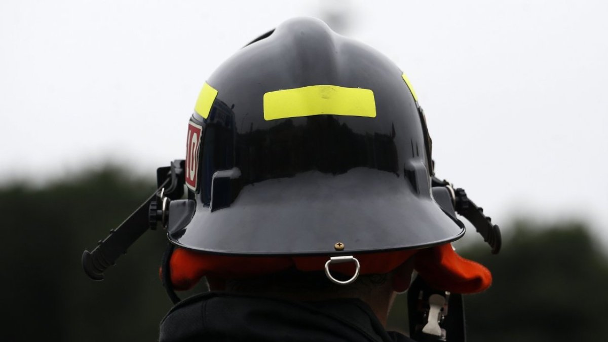 Punta Arenas: Fuerte explosión e incendio dejó a un hombre en riesgo vital