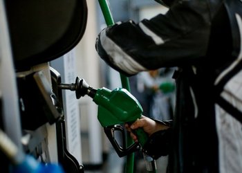 Teletrabajo, reducción de los limites de velocidad y disminuir los viajes de negocios: las medidas que evalúa Europa para ahorrar combustible
