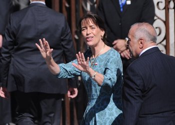 Abandono y soledad, la “silenciosa realidad” en Chile que alerta María Pía Adriasola al cumplir un mes como primera dama