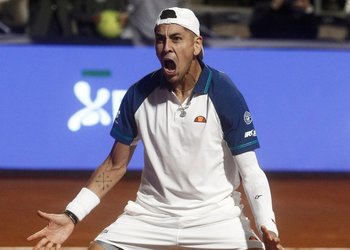 Alejandro Tabilo saca la tarea adelante y clasifica a cuartos de final del ChileOpen, mientras que Garín es eliminado en dura batalla frente a Báez