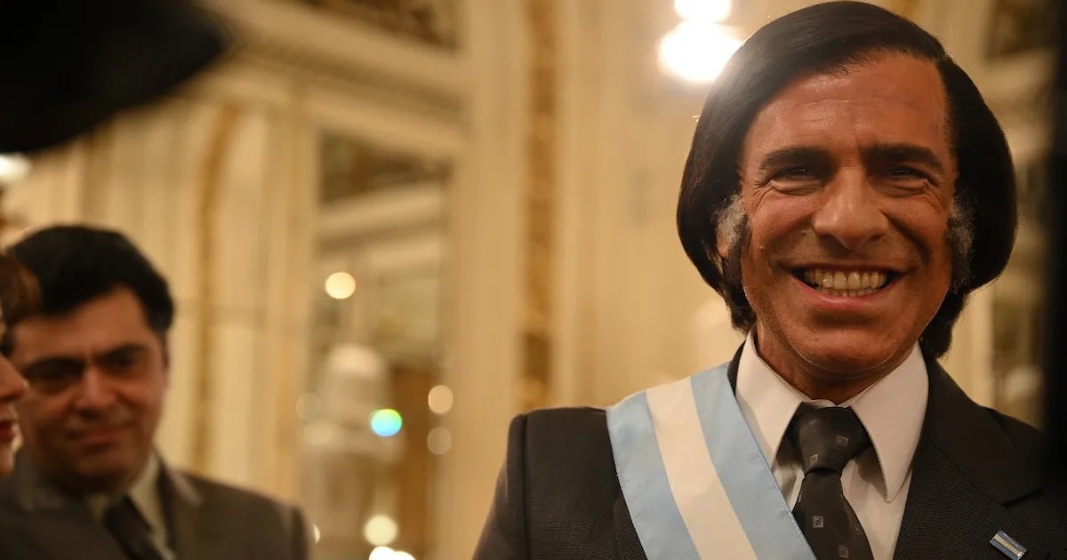 Así es Menem, la desenfadada serie sobre el expresidente argentino