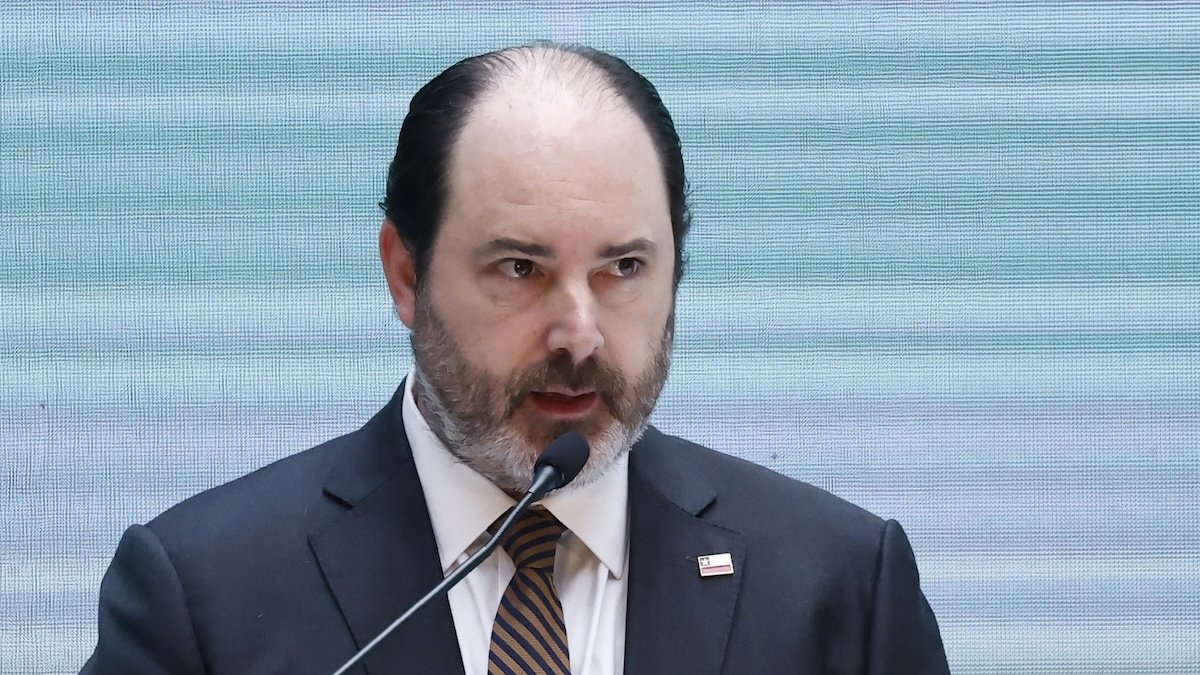 Ministro del Trabajo por posibles despidos masivos: "El ajuste fiscal es una política necesaria"