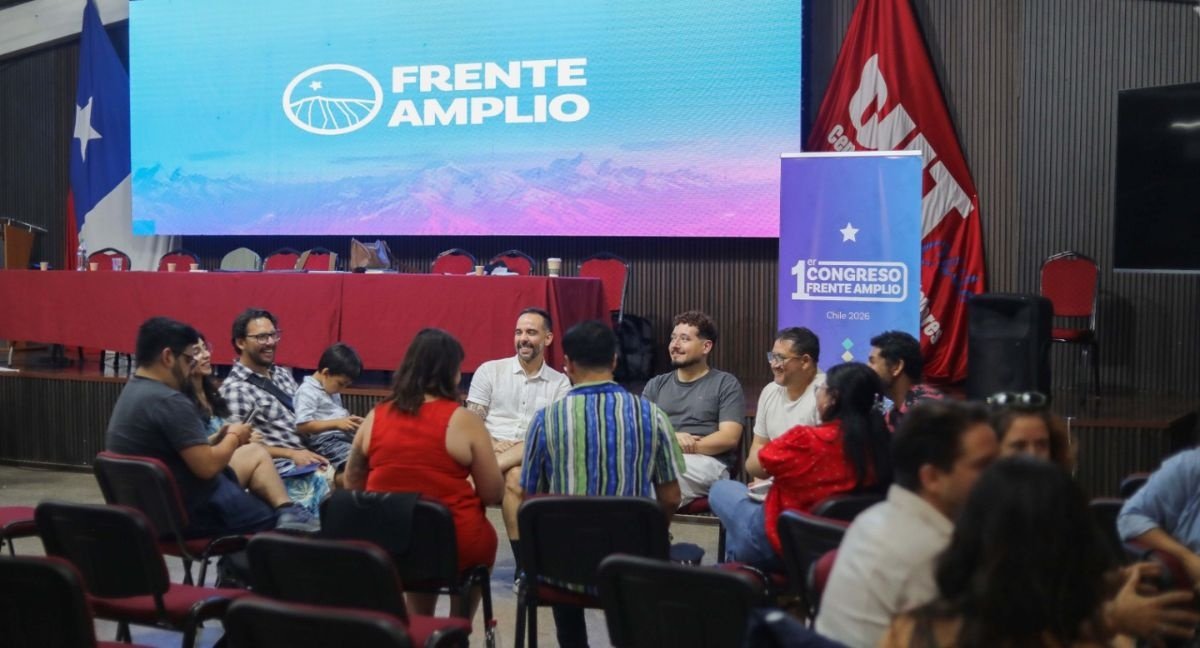 “Desmontando la motosierra”: Think tank del Frente Amplio estrena libro como forma de respuesta a la agenda del gobierno de Kast