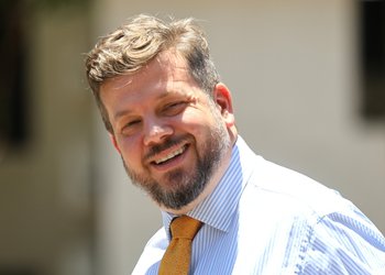 Kaiser quedó "muy satisfecho" tras reunirse con el equipo de Kast