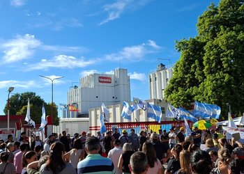 Incertidumbre sobre el futuro de una de las principales lácteas del país: acumula cheques rechazados por $13.600 millones y sus 3 plantas están paralizadas