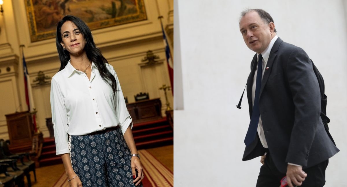 Periodista reportando noticias