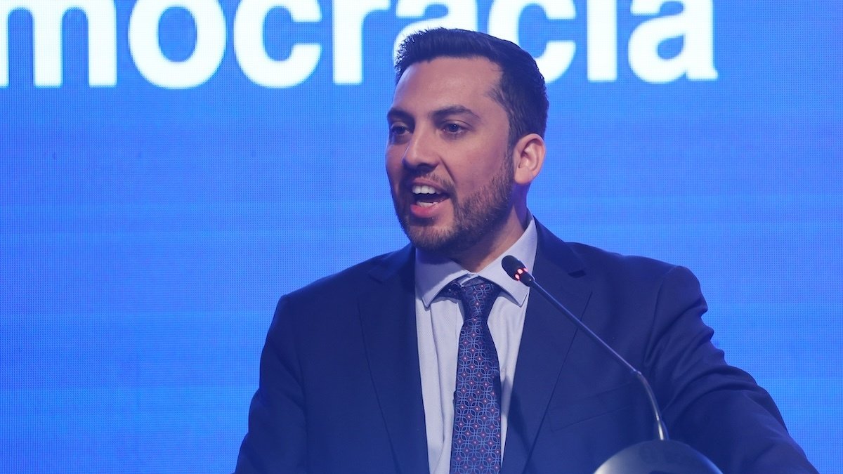 Raúl Soto asumió como presidente del PPD y llamó a dejar atrás "la lógica de la sobrevivencia"