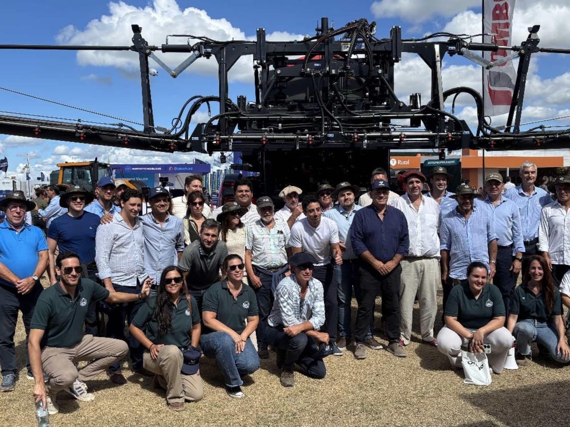 Legisladores nacionales y provinciales conocieron de primera mano las oportunidades para el agro