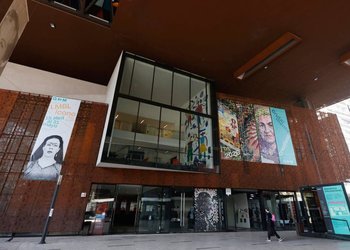 El GAM, de ser el gran centro cultural de Latinoamérica a un "elefante blanco" en Santiago