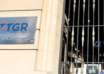 “Dejar a una persona sin su sueldo es una inmoralidad tremenda”: Frente Amplio anuncia oficio a la TGR tras nuevas medidas de cobro del CAE