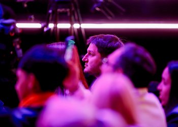 Tomás Boric analiza la recta final del gobierno de su hermano Gabriel en su visita a Viña 26: “La vida baja tres cambios”