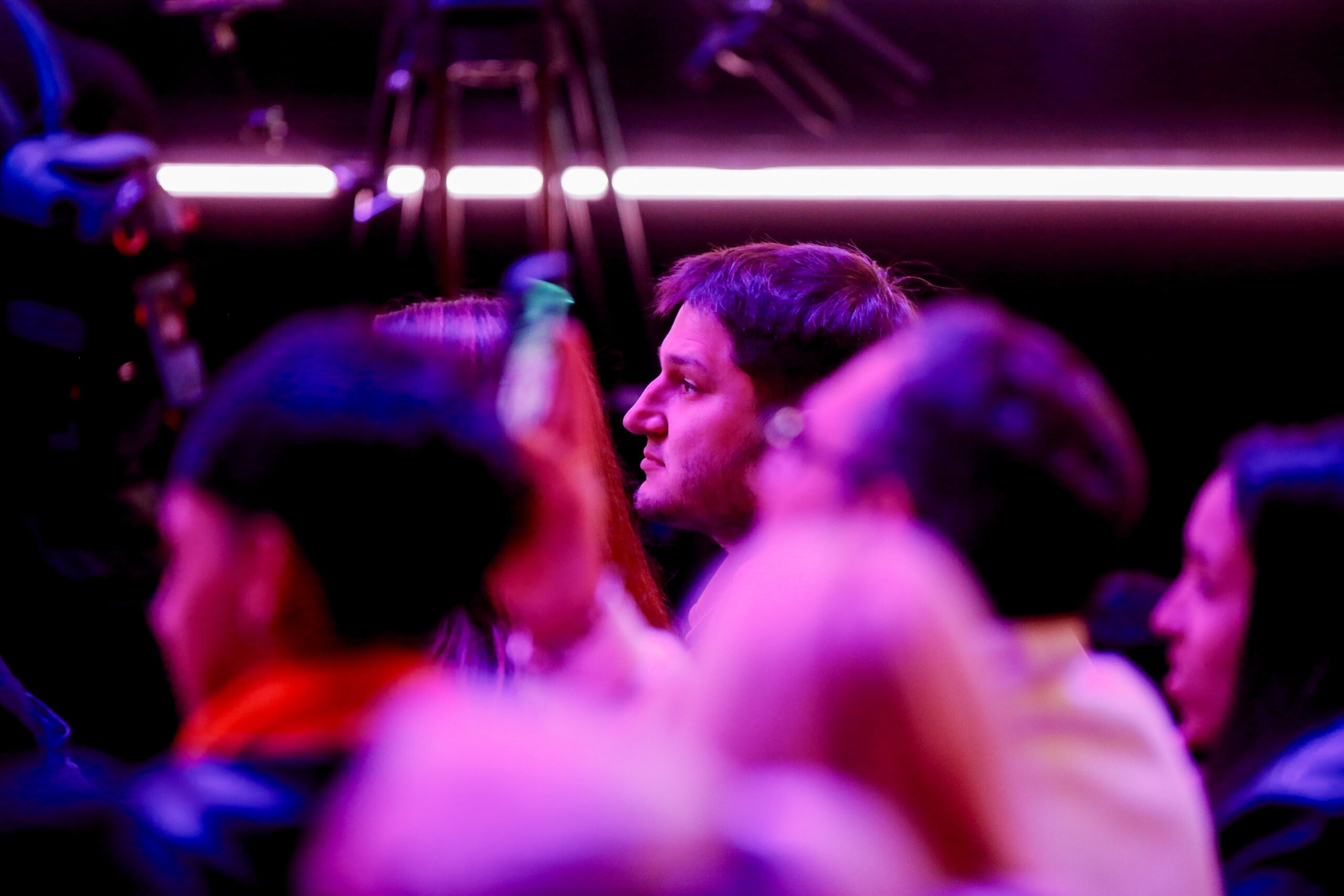 Tomás Boric analiza la recta final del gobierno de su hermano Gabriel en su visita a Viña 26: “La vida baja tres cambios”