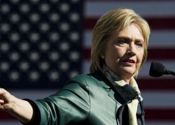 Hillary Clinton afirma haber sido consultada por OVNIs y el “Pizzagate” en su comparecencia ante el Congreso sobre Epstein