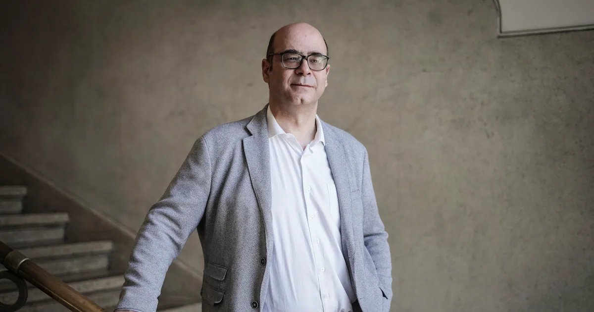Atria al banquillo tras justificar que la izquierda recurra al TC pese a largo historial de críticas contra dicho tribunal