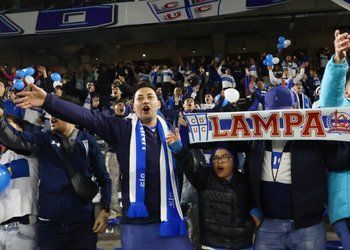 [VIDEO] El cántico de la hinchada contra la dirigencia de Cruzados durante la derrota con Estudiantes