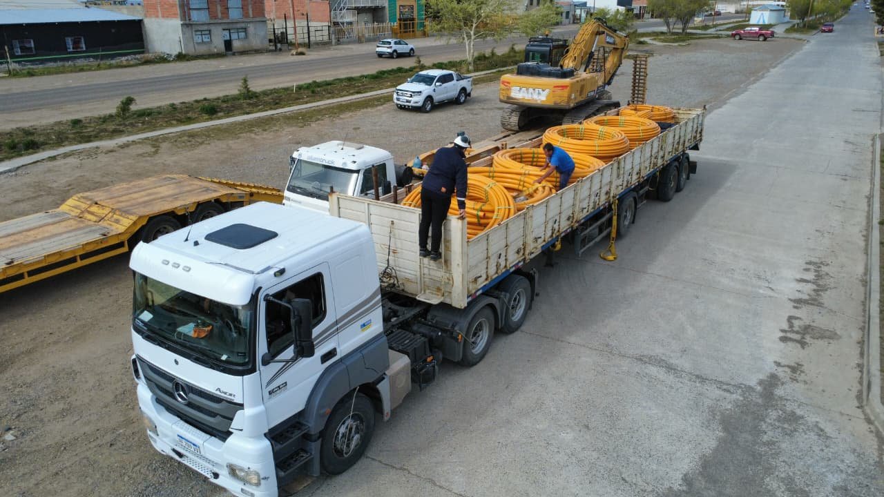 Santa Cruz avanza en la ampliación de redes de gas para mejorar el acceso en comunidades locales