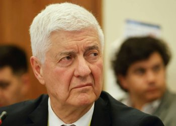 "Por todos lados está su mano": Etcheberry apuntó al Partido Comunista por su salida del SII