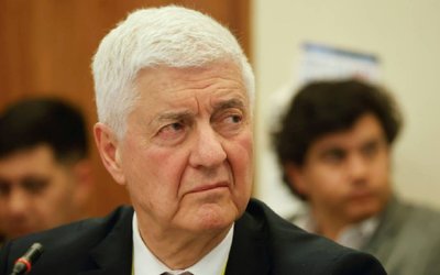 "Por todos lados está su mano": Etcheberry apuntó al Partido Comunista por su salida del SII