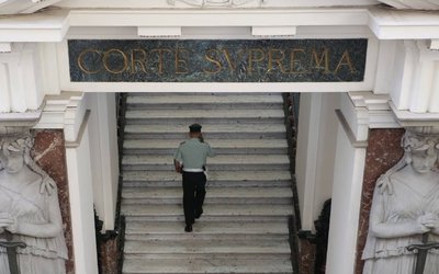 Ministro Cordero: proyecto de conmutación de penas "suprime a las víctimas"