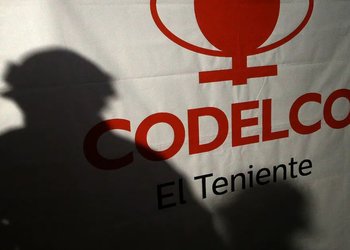 Investigación por derrumbe en El Teniente: abogado de mineros fallecidos no descarta ampliar querella