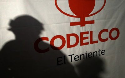 Investigación por derrumbe en El Teniente: abogado de mineros fallecidos no descarta ampliar querella