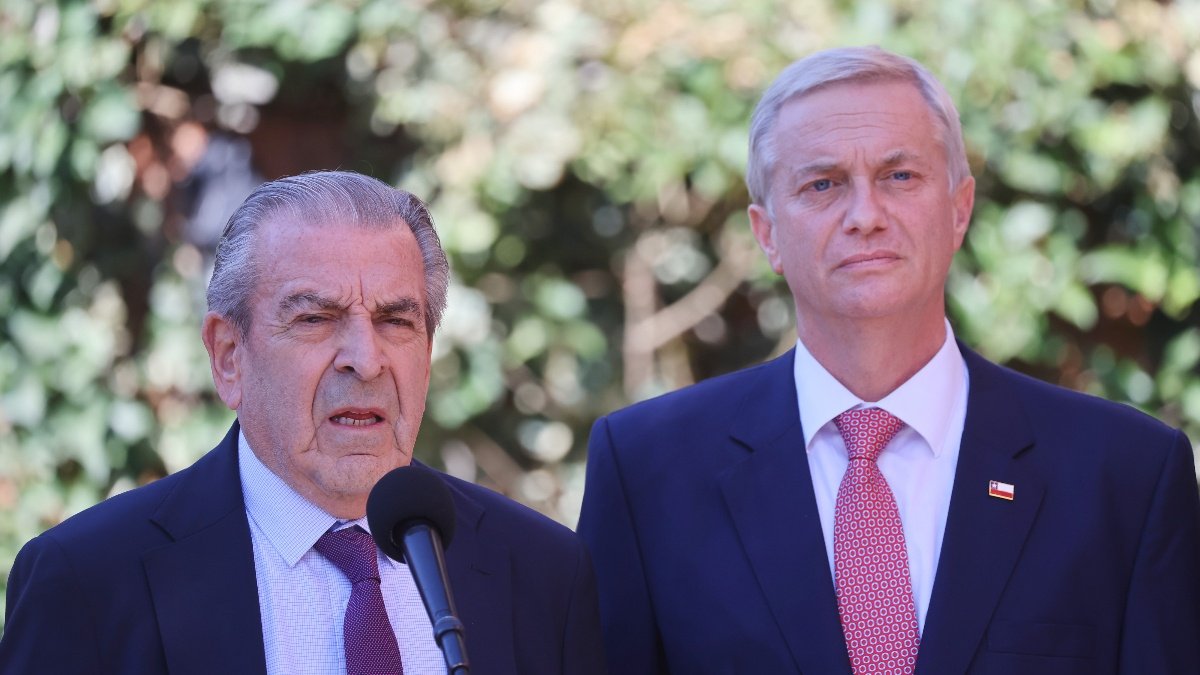 Cable chino: Frei espera decisión del nuevo gobierno y dará su opinión "cuando corresponda"