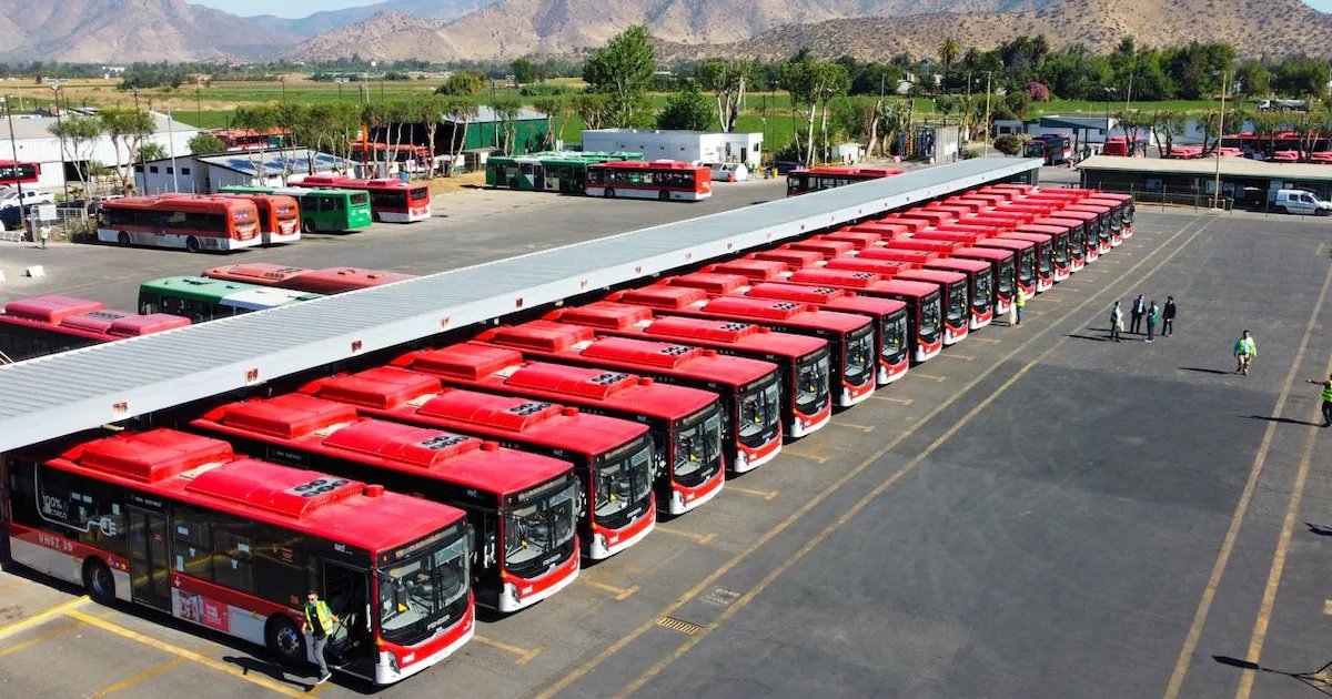 Aumentan los buses eléctricos en Santiago y alcanzan el 62% de la flota de Red