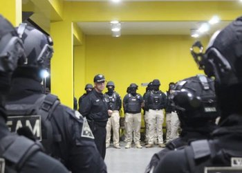 “Monasterio 2.0″: operativo interinstitucional en cárcel de Valdivia deja siete detenidos