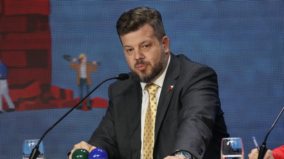 Críticas transversales contra Kaiser por dichos sobre el Plan Nacional de Búsqueda