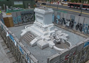 Quiénes son los integrantes del Consejo de Monumentos Nacionales que deben definir destino de la estatua de Baquedano