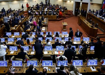 Ingreso clandestino como delito y más seguridad en cárceles: Primeras urgencias legislativas de Kast