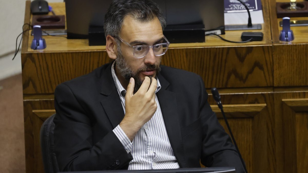 De Rementería: postura de Kast sobre Venezuela "va contra la tradición diplomática de Chile"