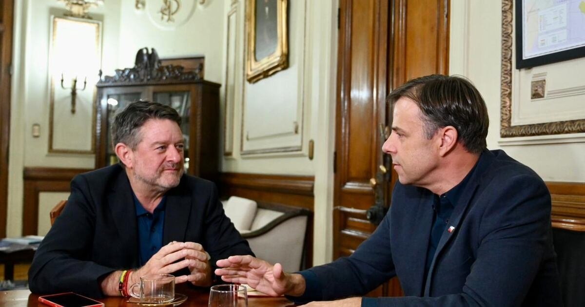 {{ self.custom_title }}