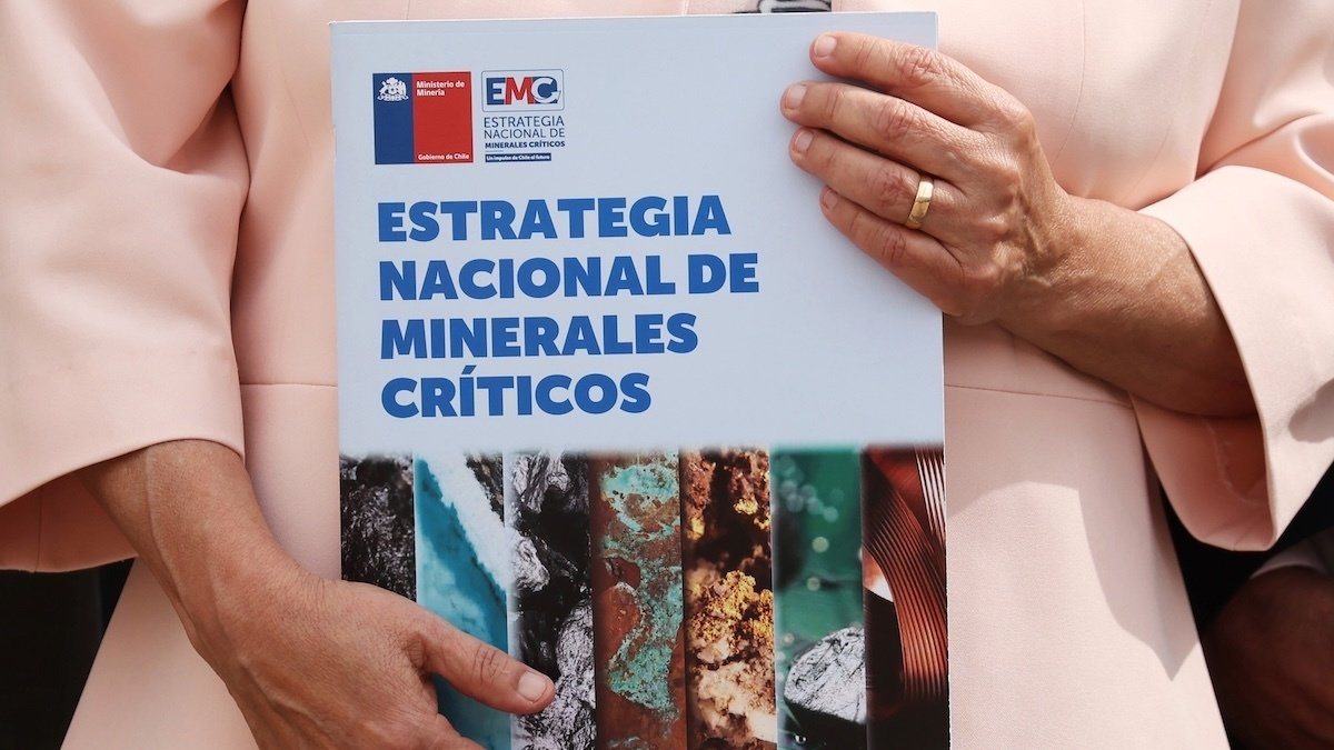 Boric recibió en La Moneda la "Estrategia Nacional de Minerales Críticos"