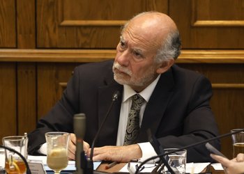 Iván Flores: El indulto a uniformados es totalmente contradictorio con un "Gobierno de emergencia"