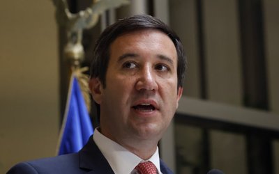 Timonel UDI descartó que error del nuevo Gobierno haya forzado bajada de Lula