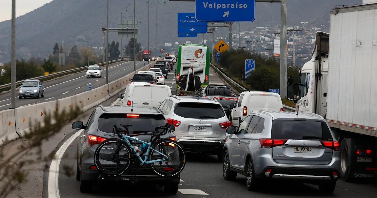 Más de 549 mil vehículos saldrían de la RM en Año Nuevo: mayor flujo se concentraría el miércoles