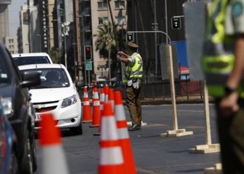 Carabineros implementará cortes y desvíos de tránsito el domingo por manifestaciones del 8M en la Alameda
