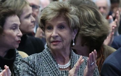 Marta Larraechea fue trasladada a Santiago tras su complicación de salud