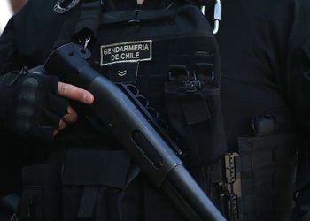 Gendarme muere por disparo en sala de armas de la institución en Tarapacá