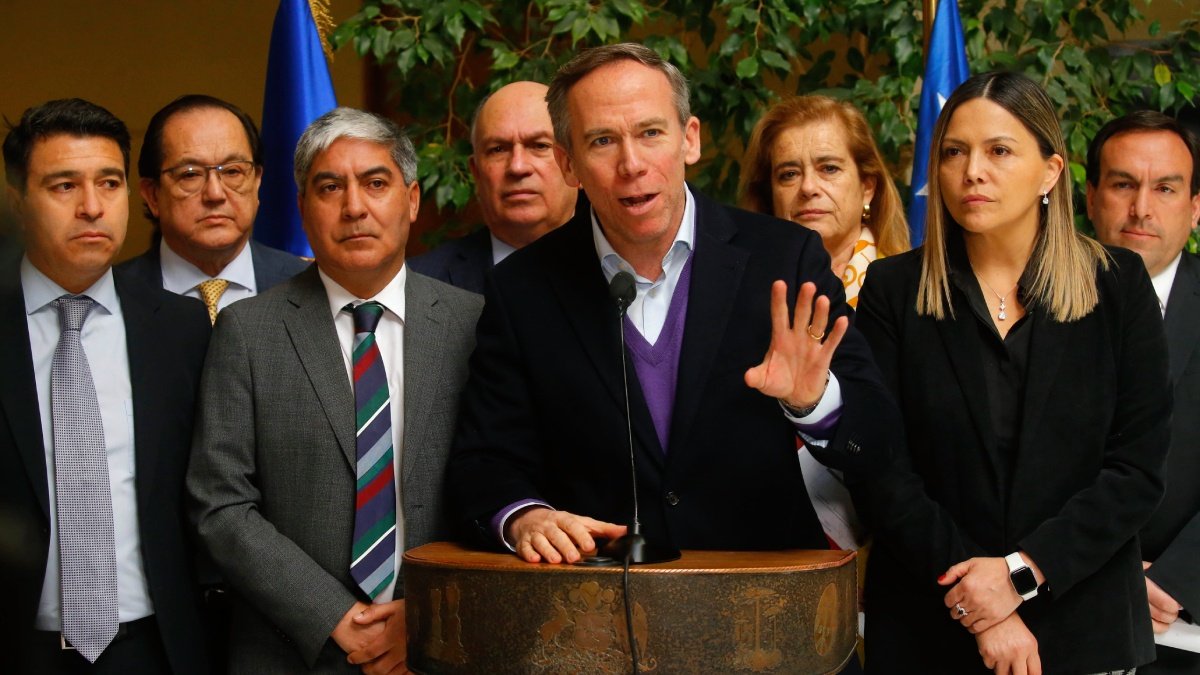 UDI respondió a Boric y culpó a la Dipres por retraso de la Sala Cuna