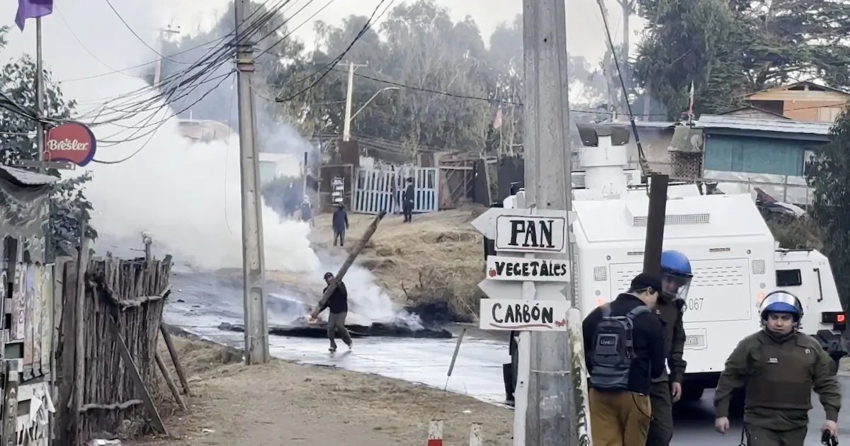 Un carabinero baleado y otro lesionado en desalojo de la megatoma de San Antonio