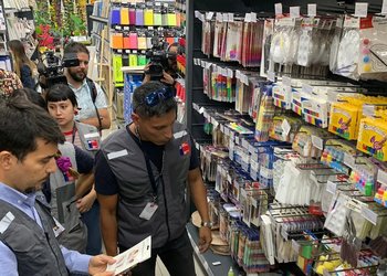 Rotulación y seguridad: seremi de Salud RM (S) entrega recomendaciones para la compra útiles escolares