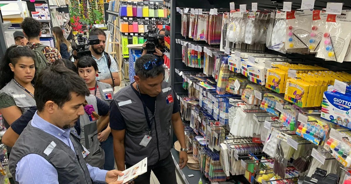 Rotulación y seguridad: seremi de Salud RM (S) entrega recomendaciones para la compra útiles escolares